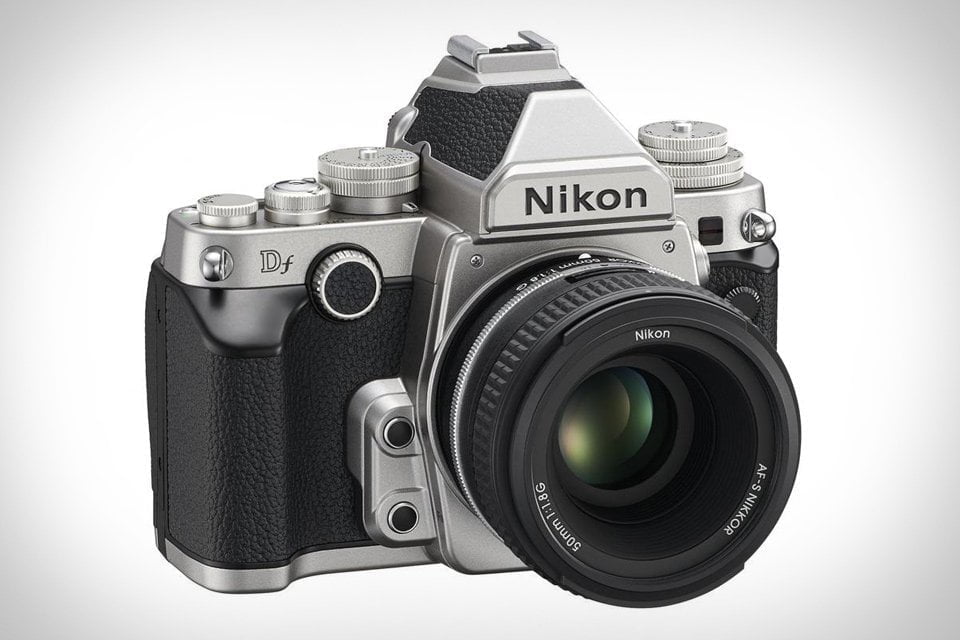 Nikon presenteert de Df. Een SLR-camera met retro-look. 7